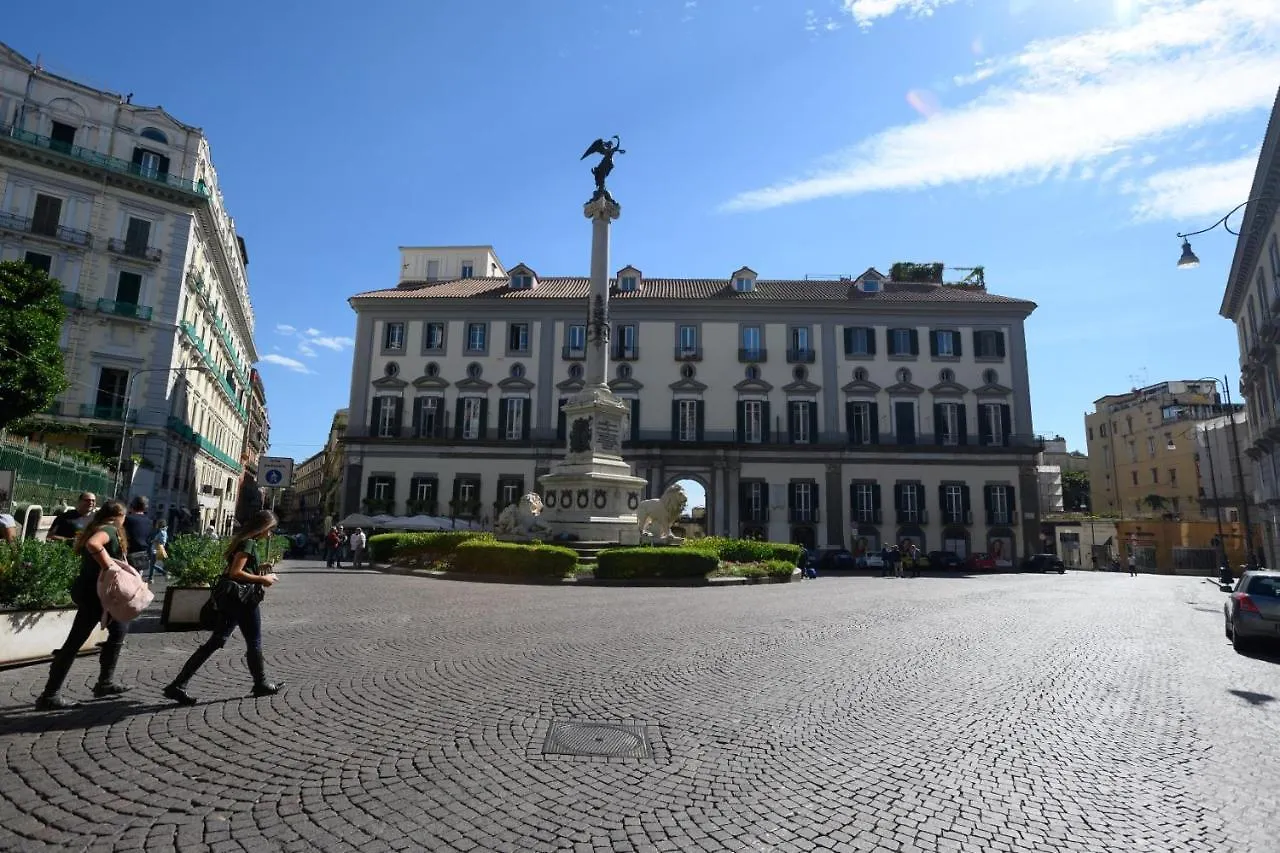 Niparè Suite Napoli Italia