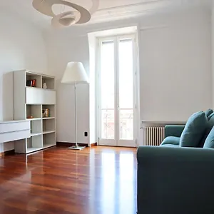  Appartamento Cittastudi Elegant Bright House Italia